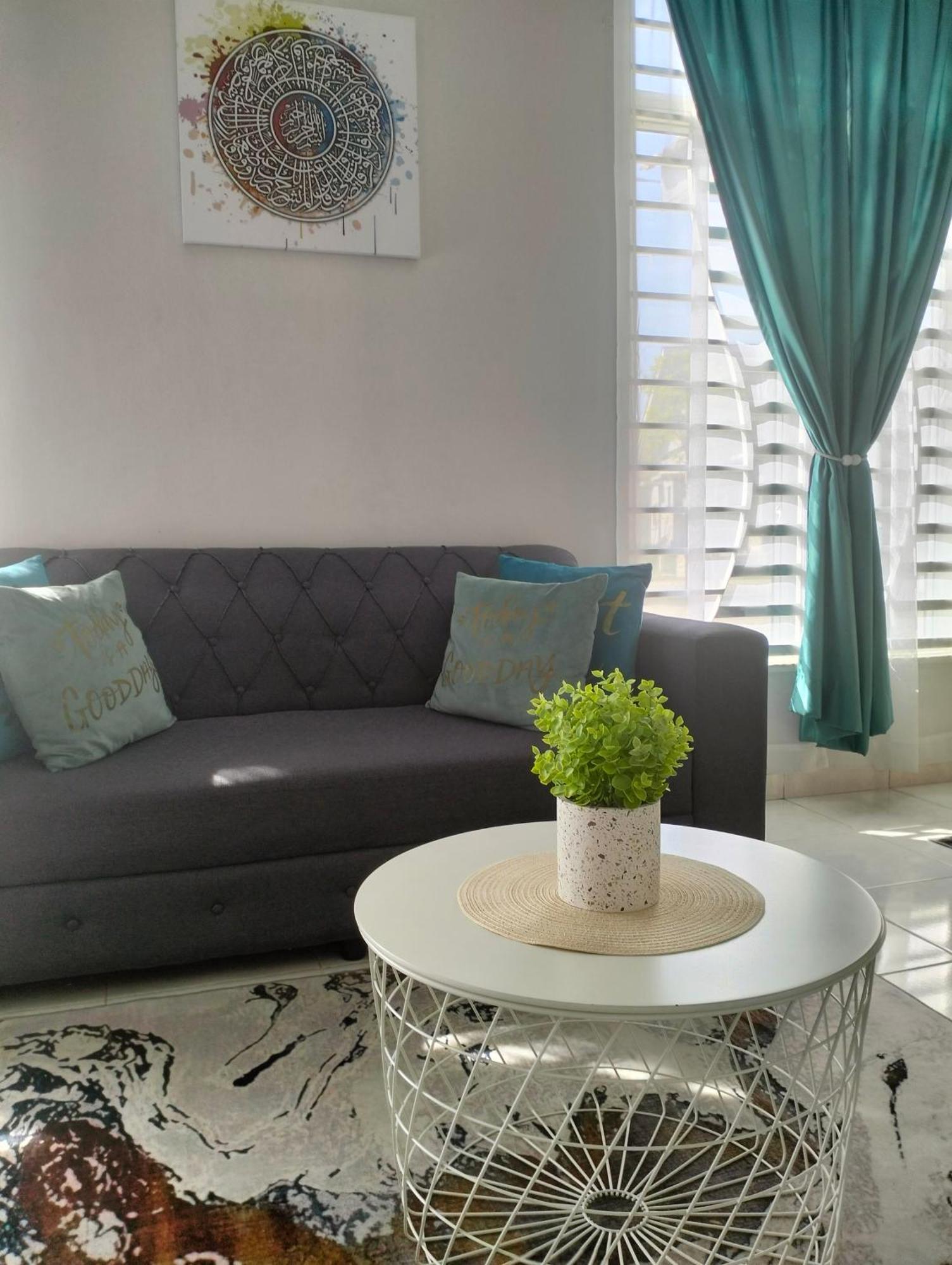 D'Sara Homestay Fully Furnished 3 Bedrooms All Aircond 2 Miles Centre Chukai ภายนอก รูปภาพ